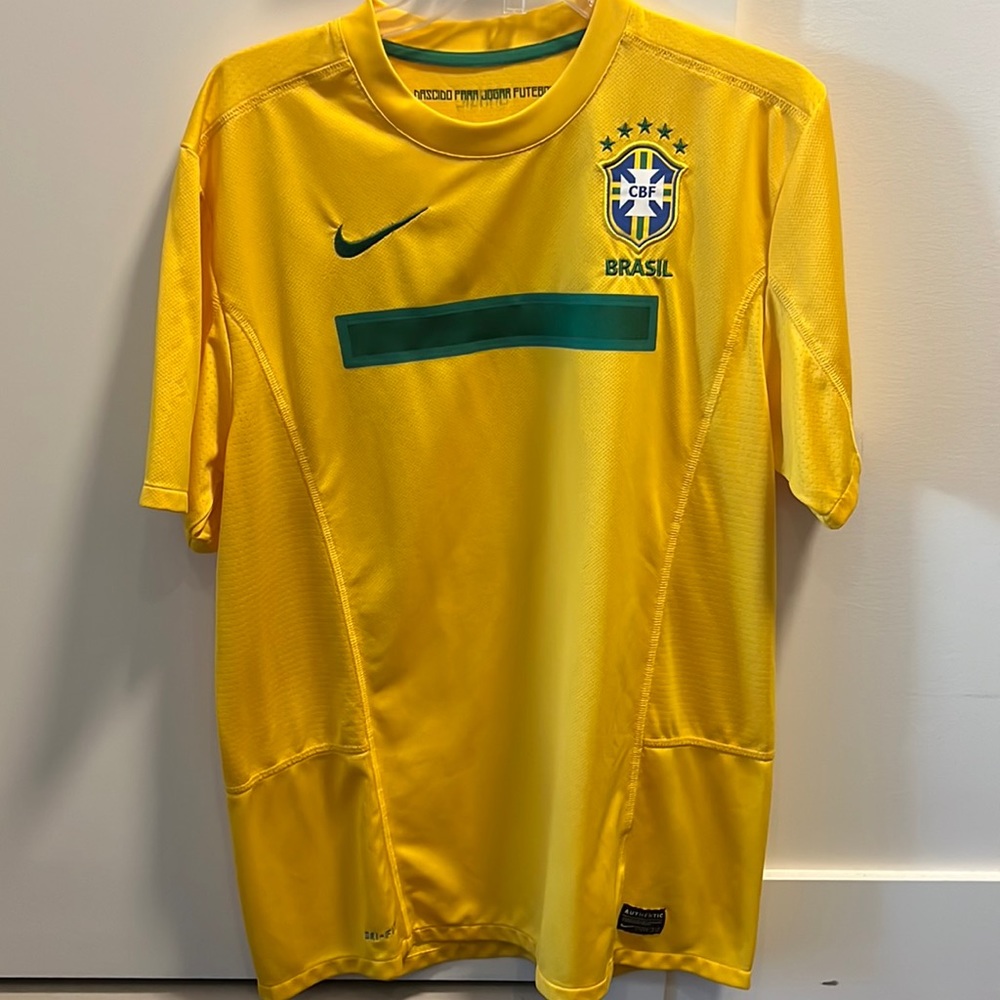 Authentic NWOT Brazil Nike soccer futebol jersey size men large